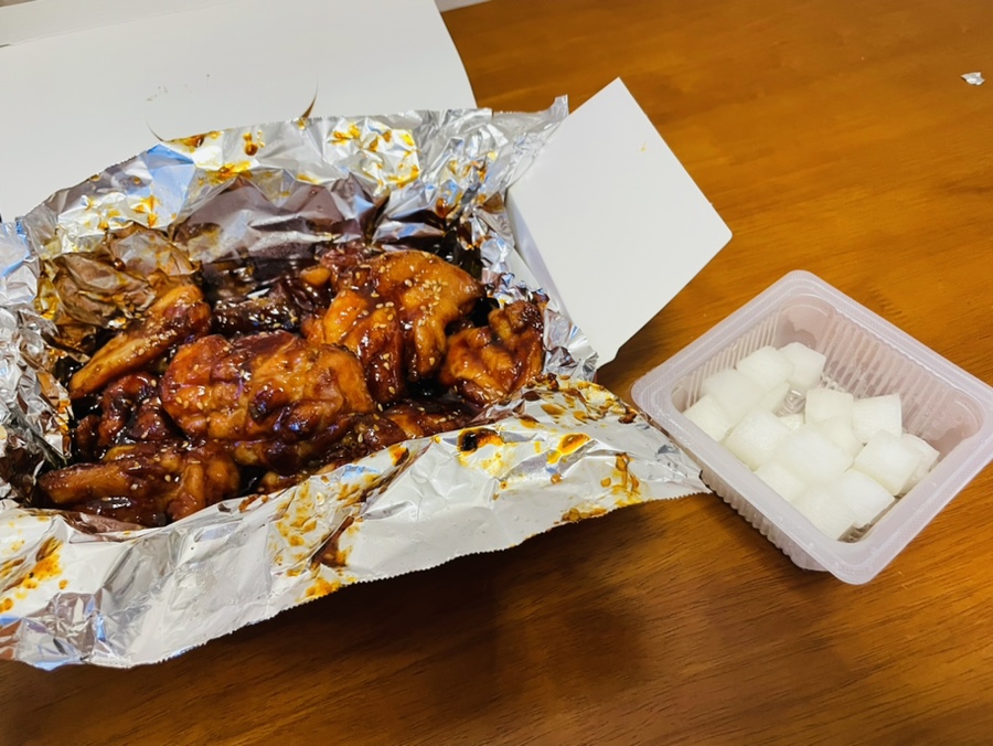 꾸부라꼬숯불두마리치킨 이미지
