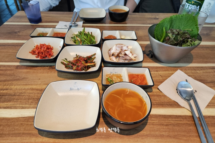 황토숯가마로구운족발 이미지