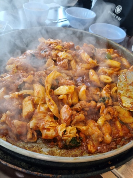 양푼 국물 닭갈비 이미지
