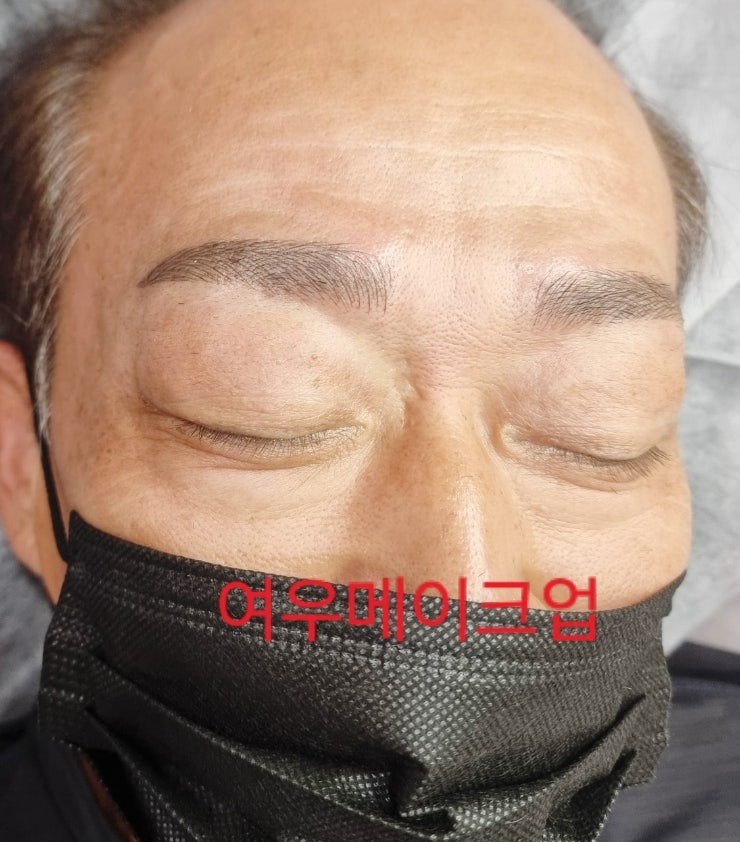여우눈썹 이미지