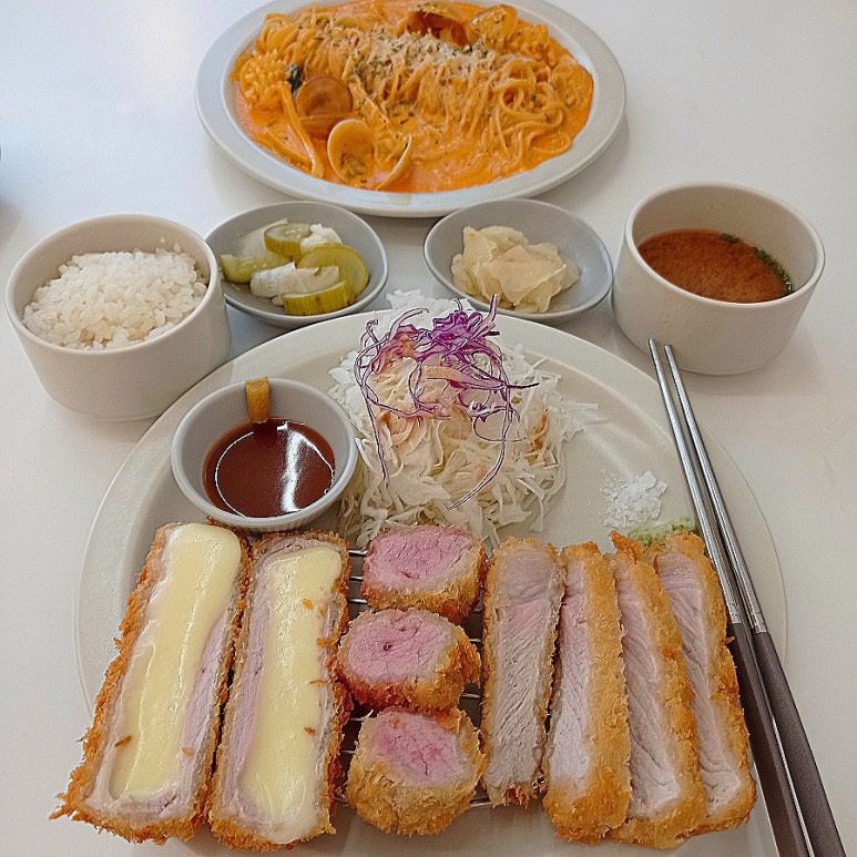 육식돈까스 이미지