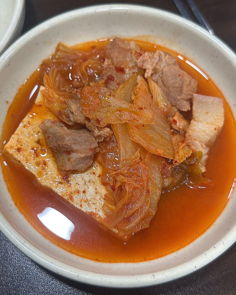 생고기김치찌개 이미지