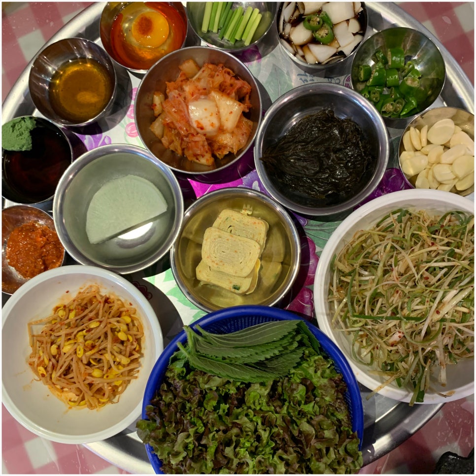 욱이네식당 이미지