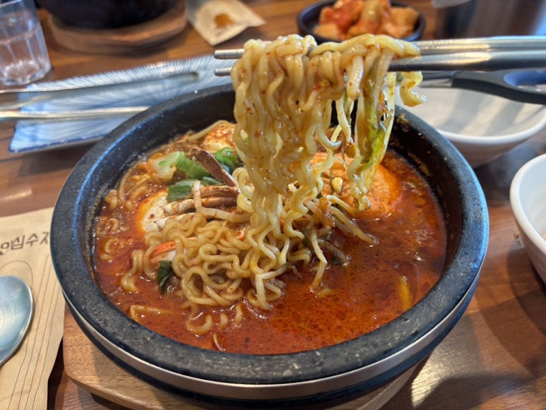 돌담넘는고양이 사진 5