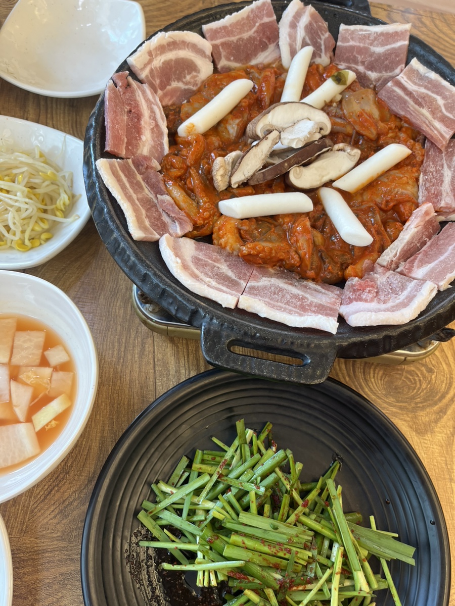해조쭈꾸미볶음 이미지