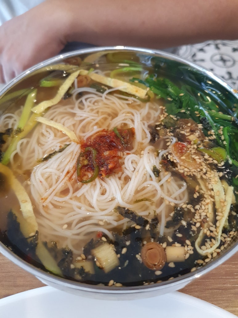 율하동잔치국수 이미지