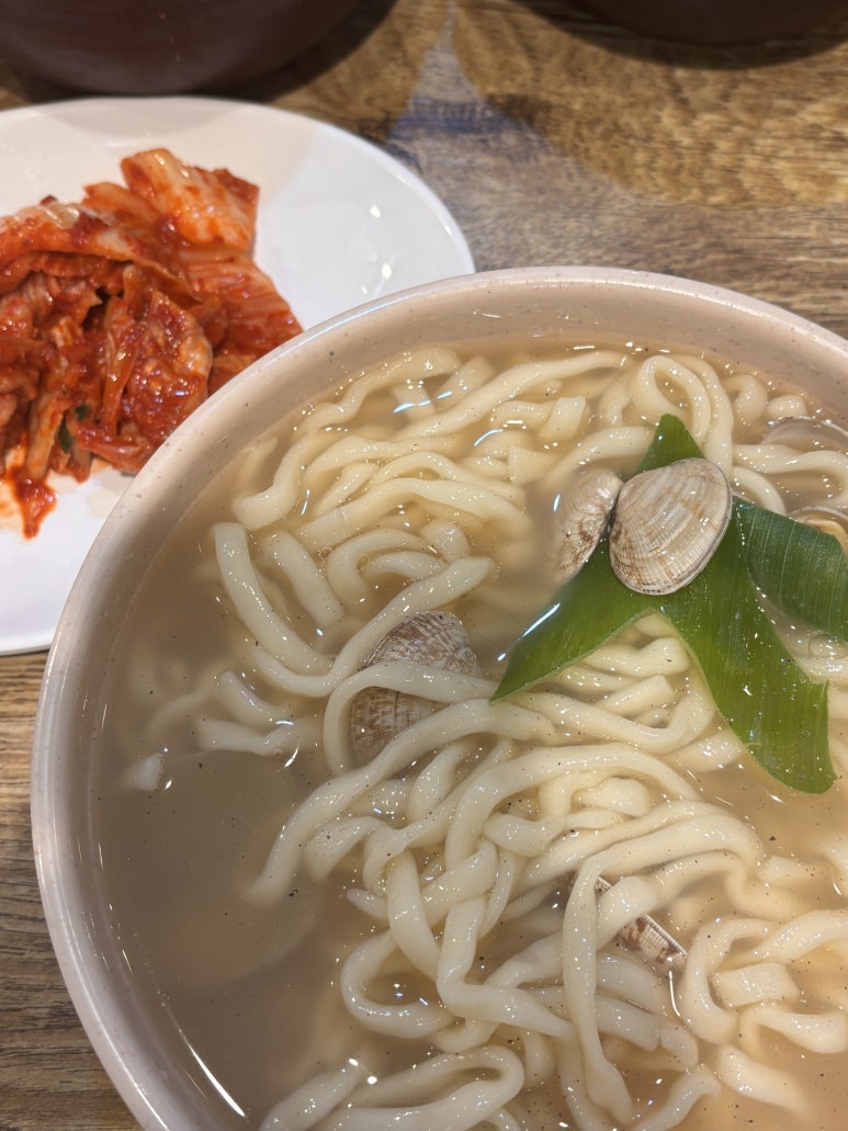 콩지칼국수 이미지