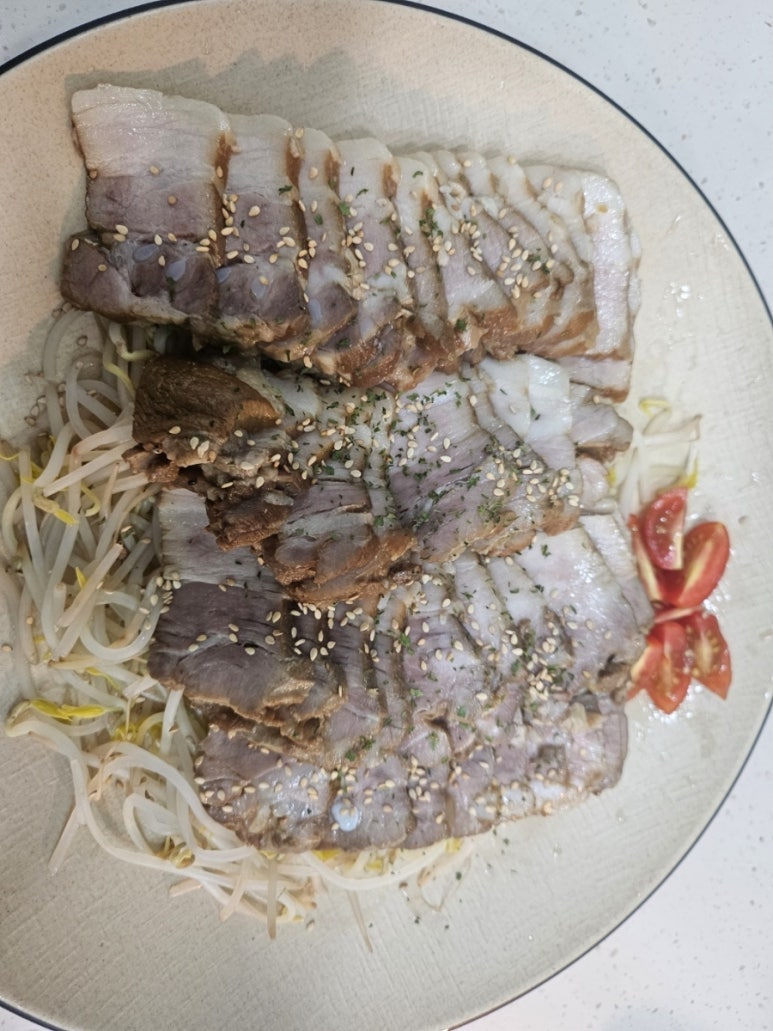 우람한족발 이미지