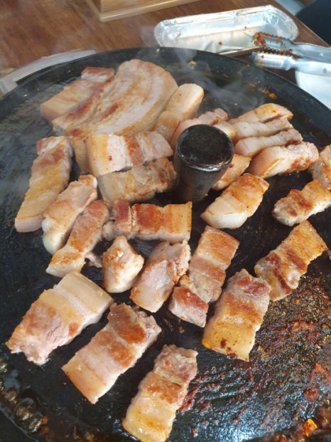 시골솥뚜껑삼겹살 이미지