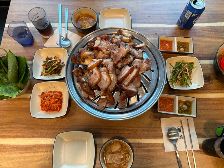 황토숯가마로구운족발 이미지