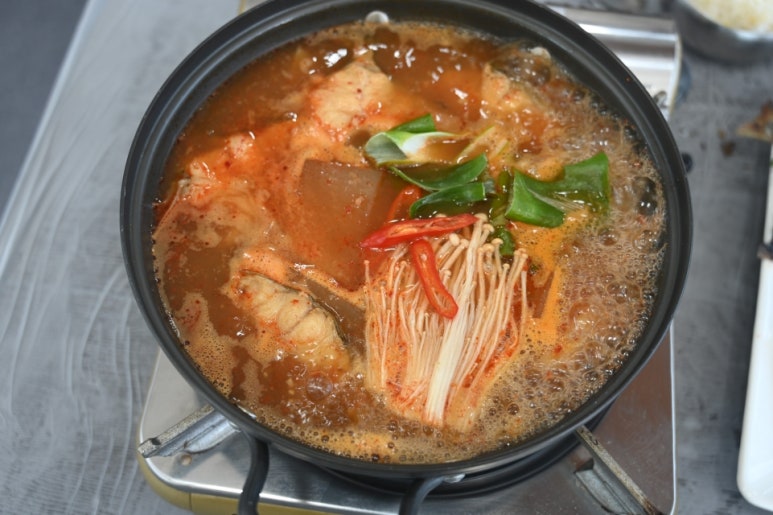 본전횟집 이미지