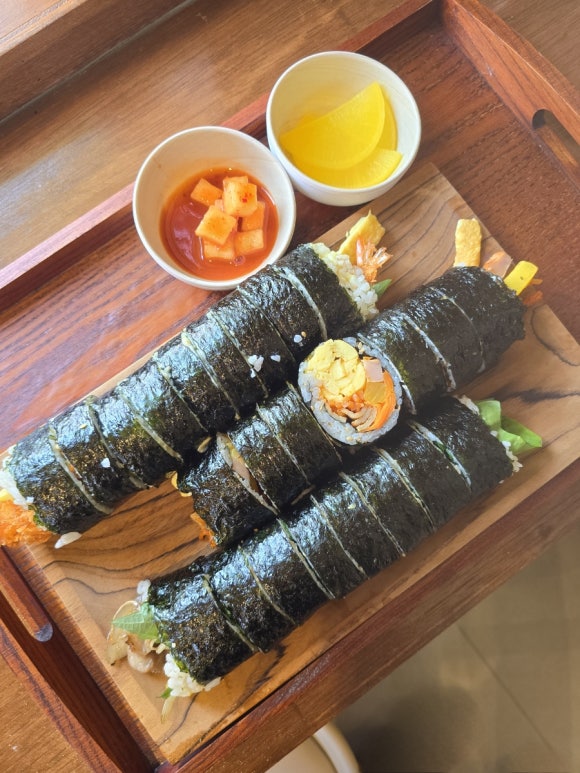 밥풀김밥&라면 이미지