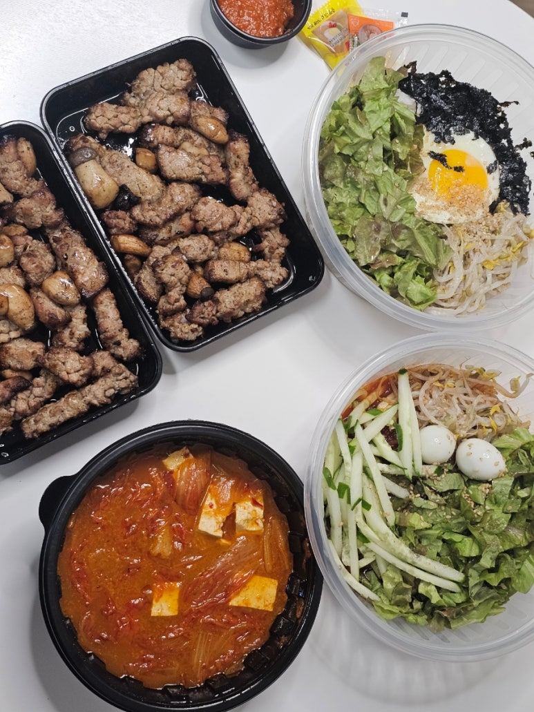육식사관학교 이미지