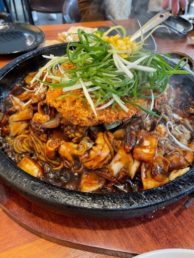 엄마는돌짜장송해공원점 이미지