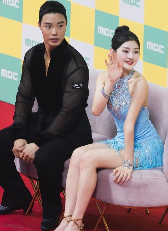 하늘 댄스스포츠 이미지