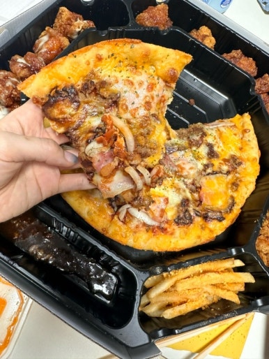 투가이즈치킨&피자 이미지