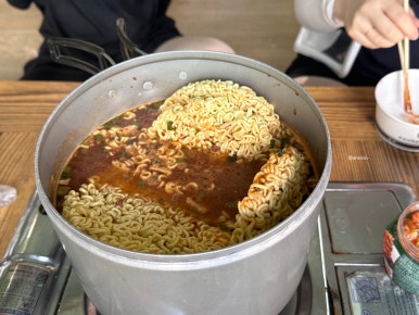 갈라지펜션 이미지