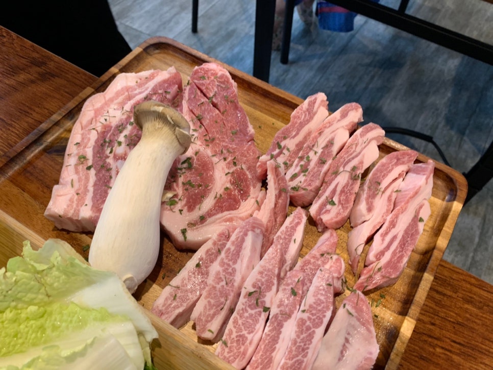 금빛한돈 이미지