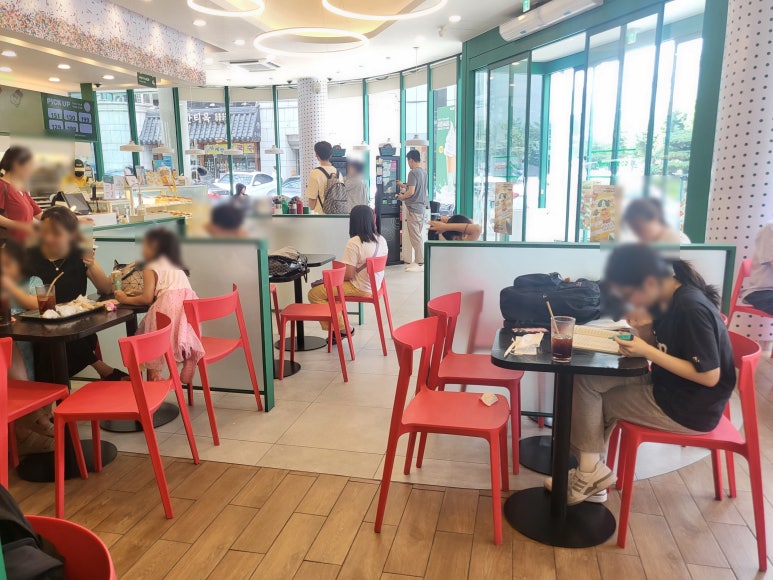 크리스피크림대치점 이미지
