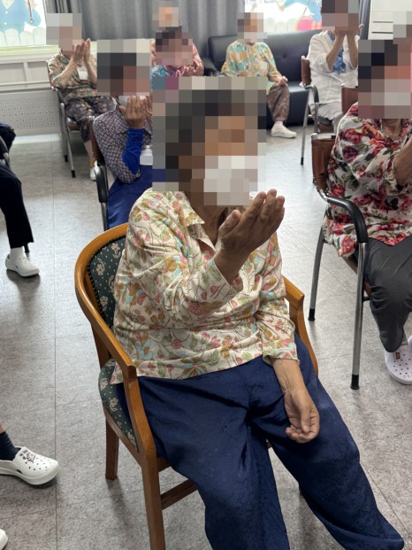 한국장기요양서비스(주) 이미지