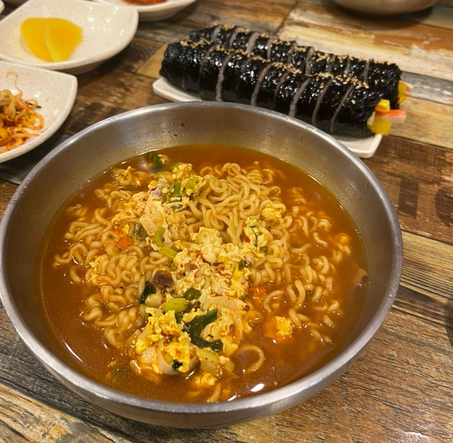 슬로우타운뮤직 이미지