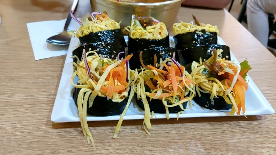 뚠뚠김밥 이미지