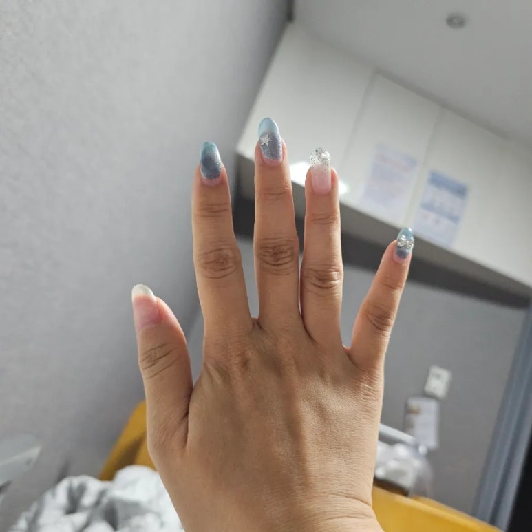 아또네일 이미지