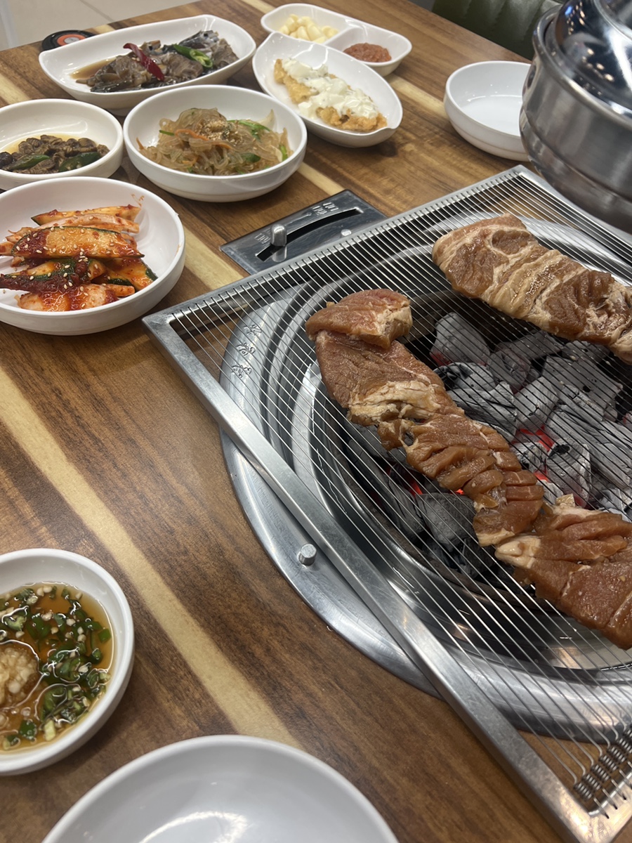 삼돌이왕숯불갈비 이미지