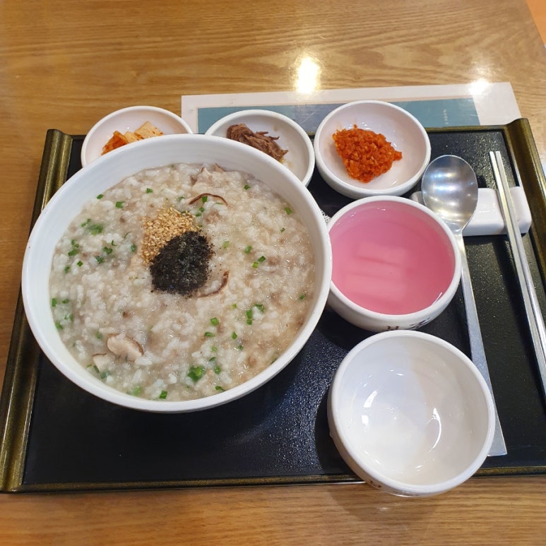 본죽앤비빔밥 이미지