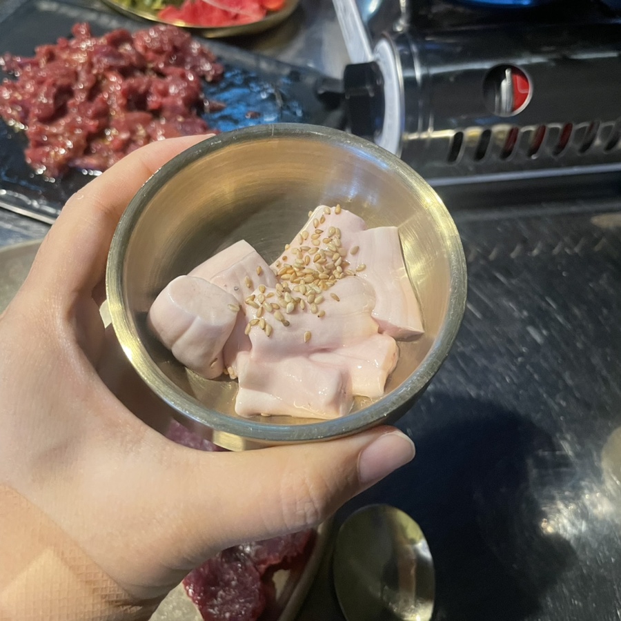 소소암소한우뭉티기 이미지