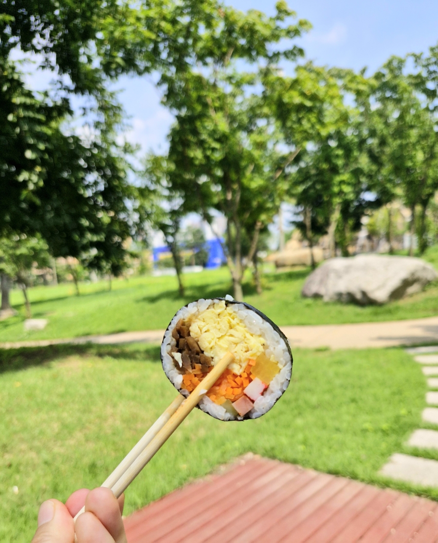 준수한 김밥 이미지