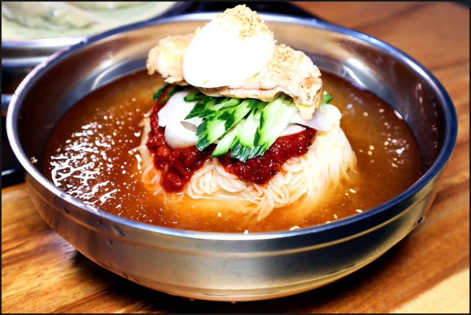 황금밀면 이미지
