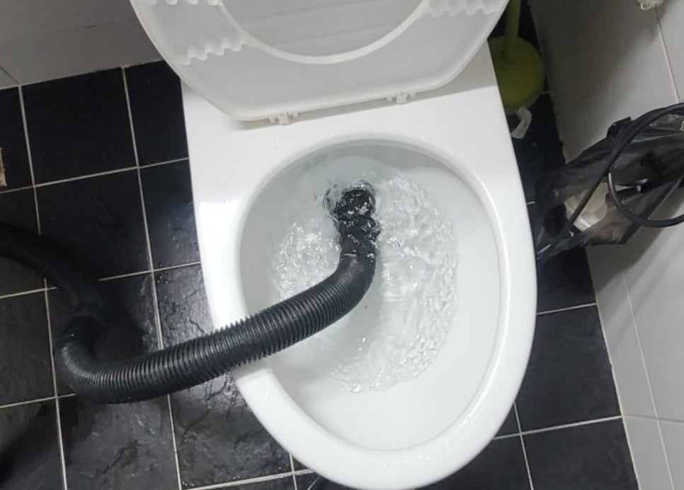 하수구막힘언수도녹임수전싱크대막힘배수구 이미지