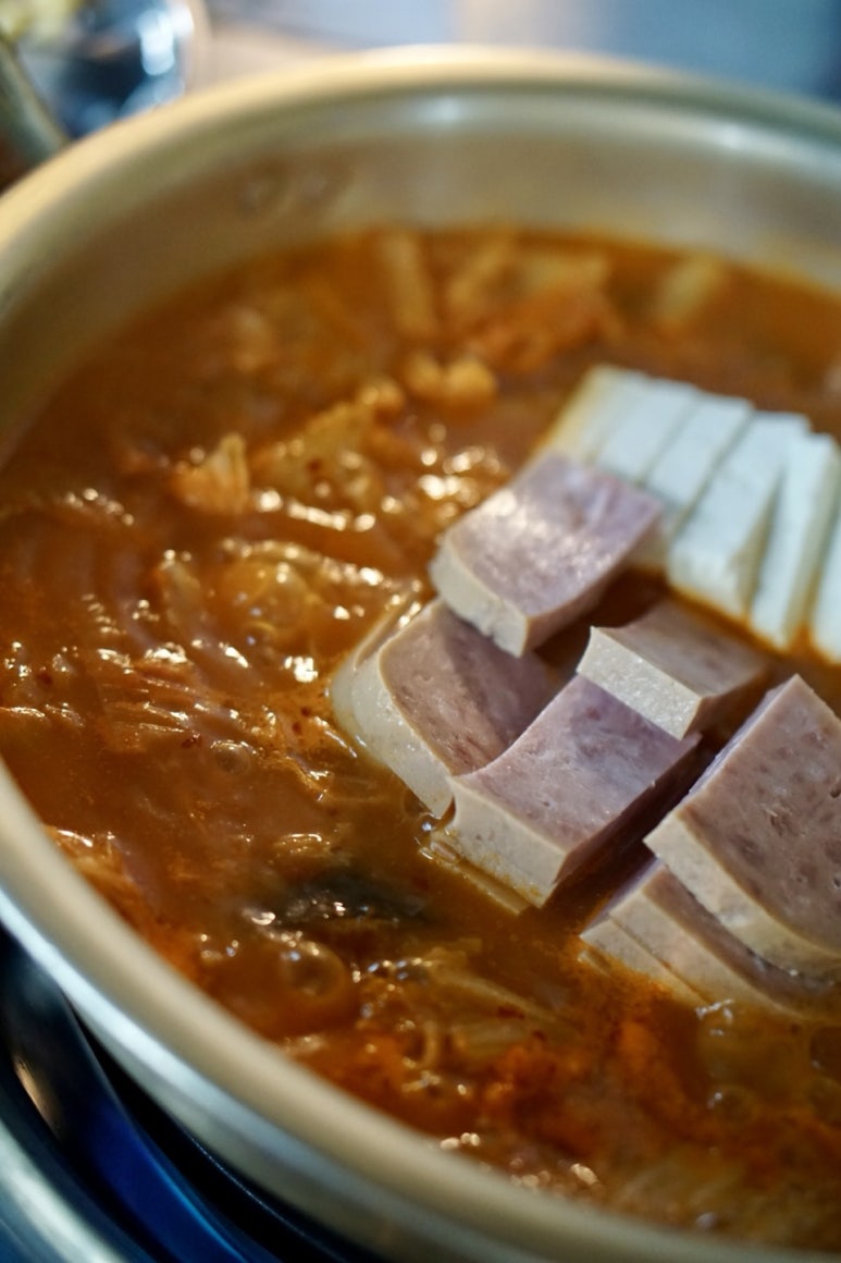 고기반햄반찌개 이미지