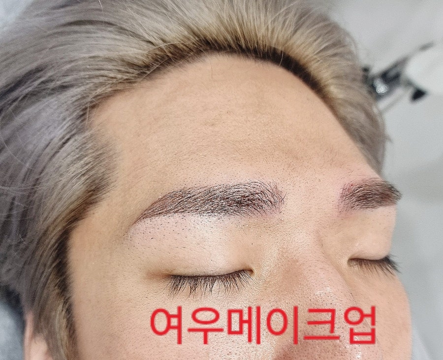 여우눈썹 이미지