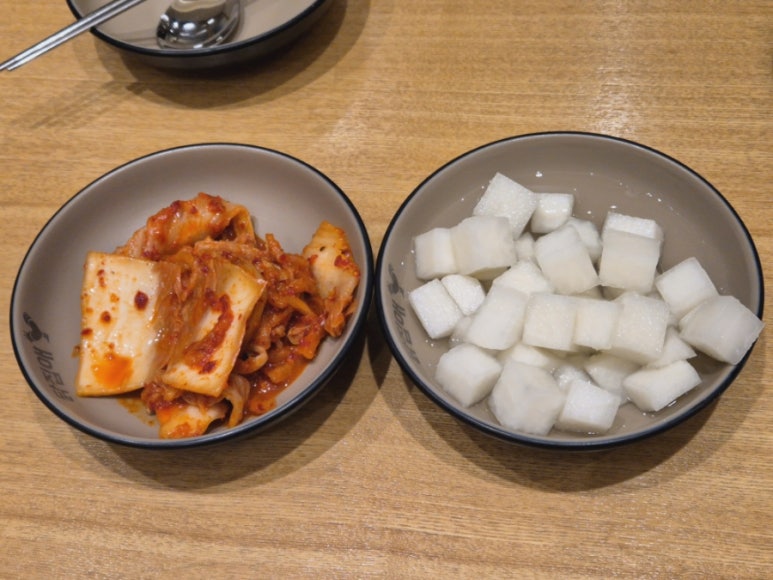 찜닭에꽂힌닭집애 이미지