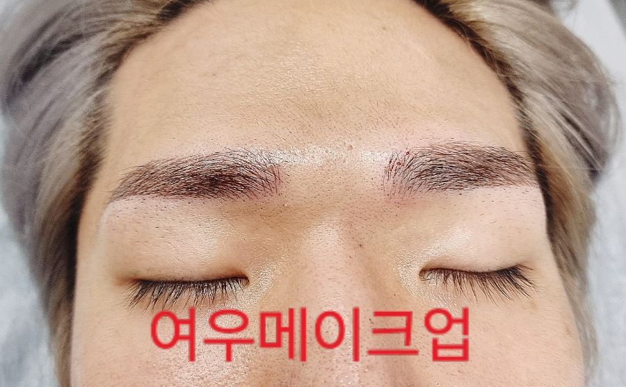 여우눈썹 이미지