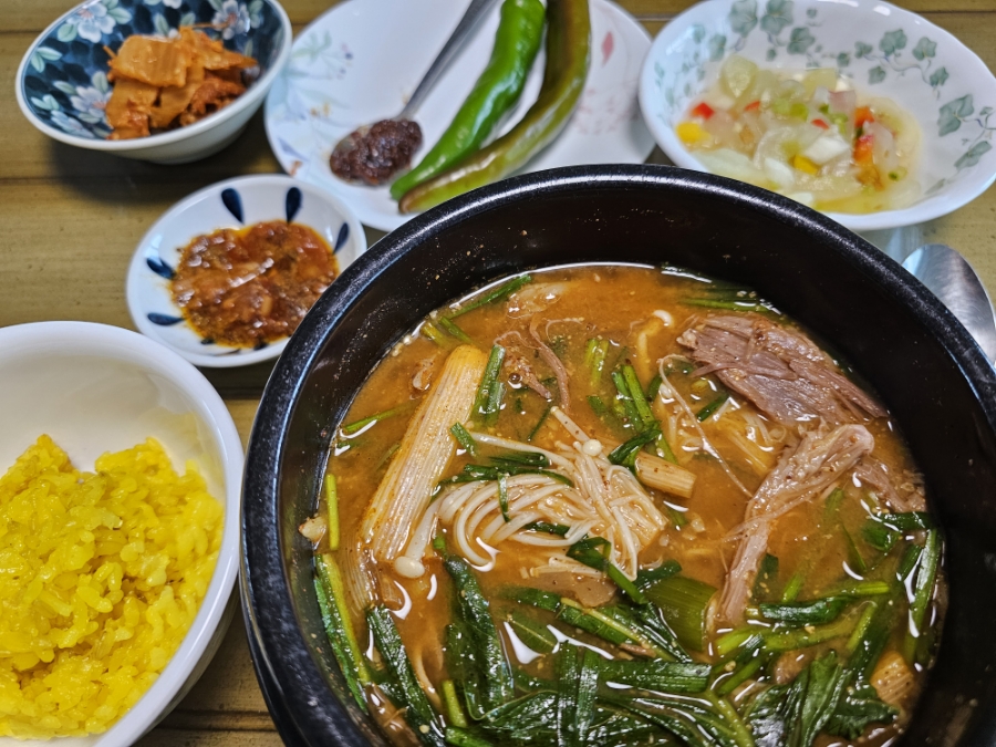 가마솥염소탕 이미지