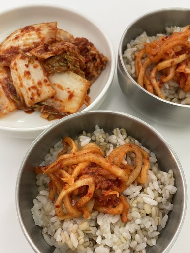 통큰 부추 칼국수 이미지