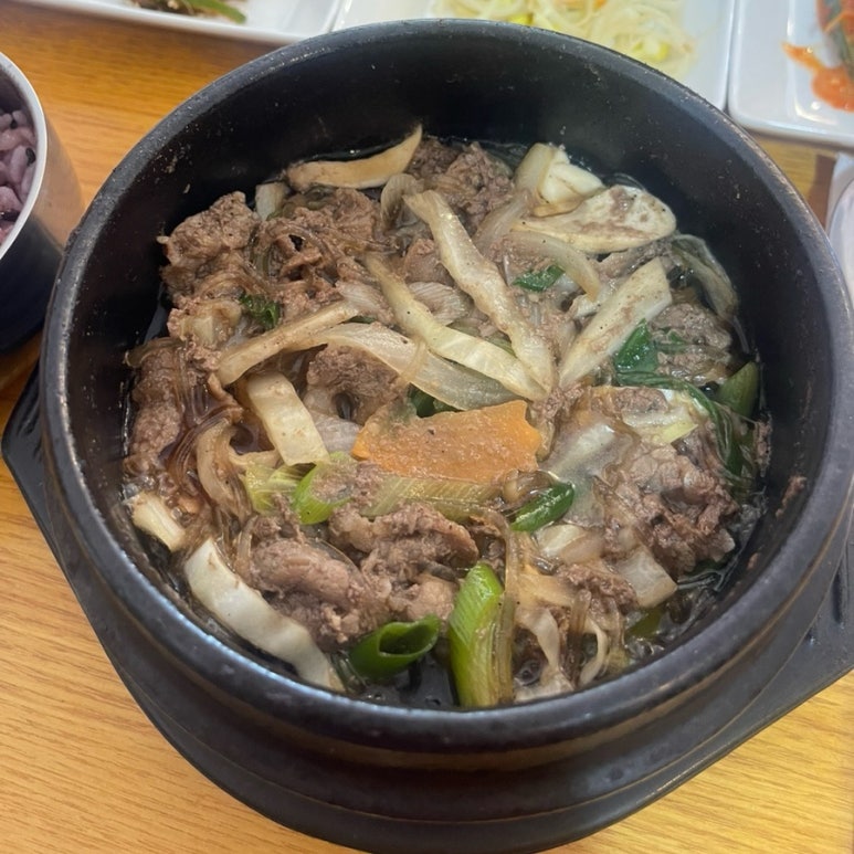 운동장뚝배기 이미지