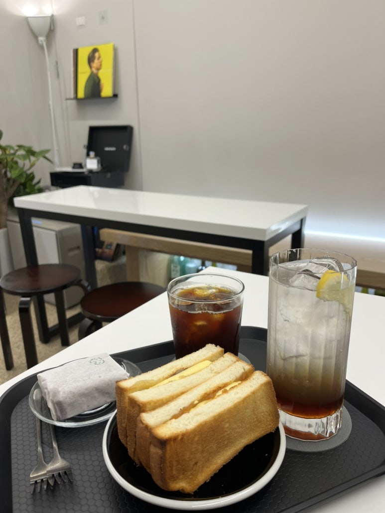 모모토스트 이미지