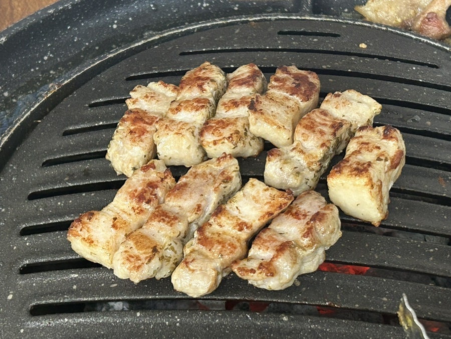 참숯뒷고기 이미지