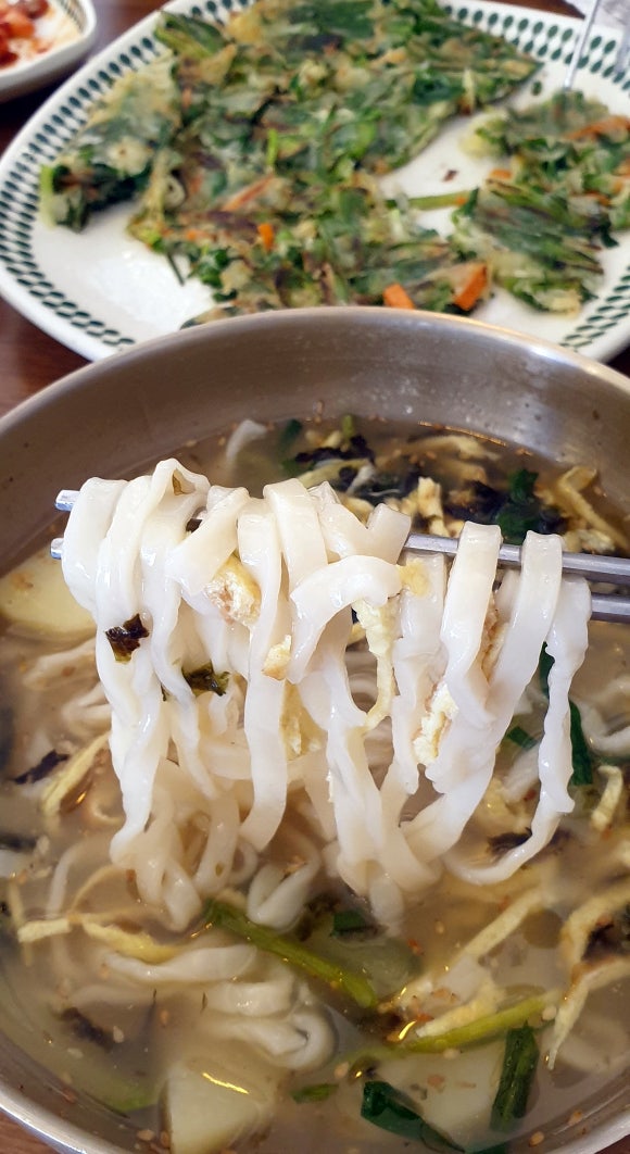 찐명품칼국수 이미지