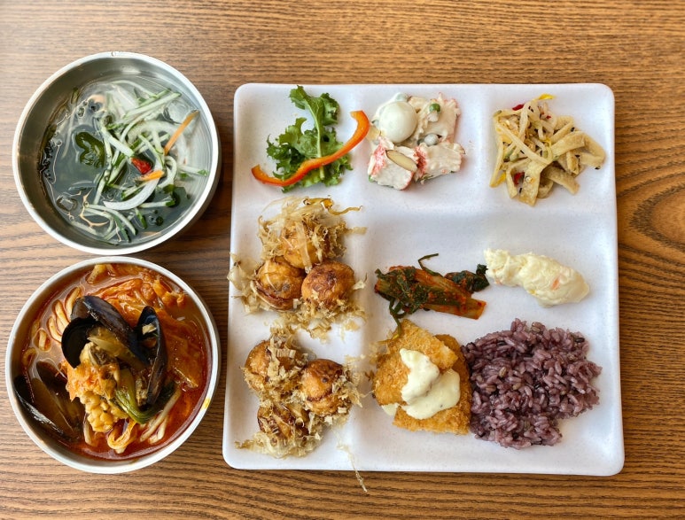 만찬한식뷔페 이미지