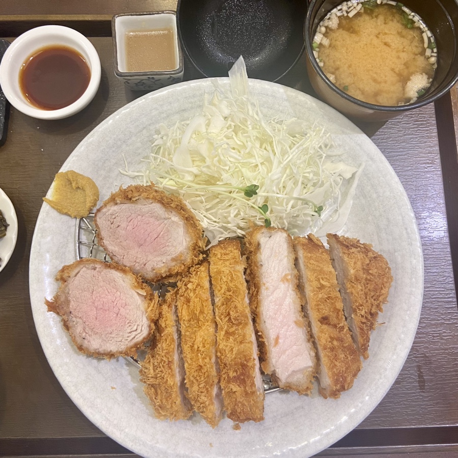 크레이지카츠현대백화점 이미지