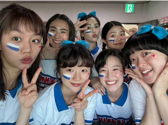 어썸데이 이미지