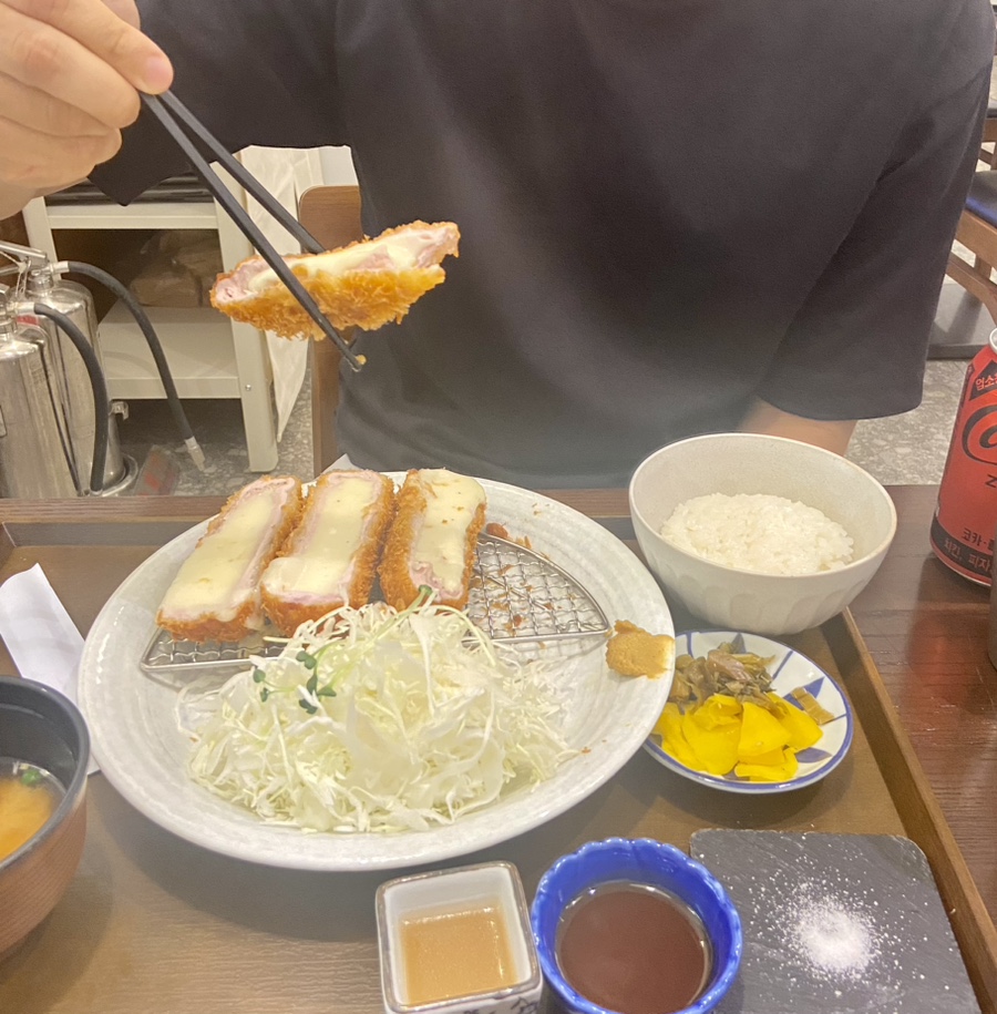 크레이지카츠현대백화점 이미지
