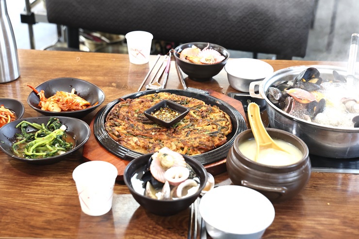 황금해물칼국수 이미지
