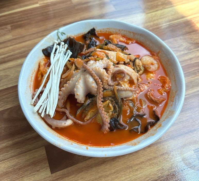 신흥춘해물짬뽕 이미지