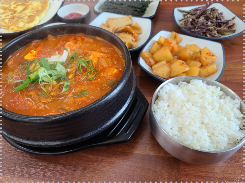천안김치찌개 이미지